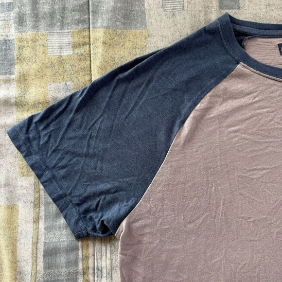 Levi Strauss & Co. Baseball Style T-Shirt Size Medium - Picture 3 of 15